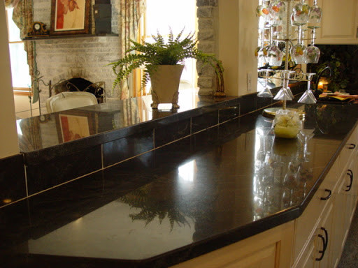 Venezia Stone Гранит Absolute Black Полоса 30Mm