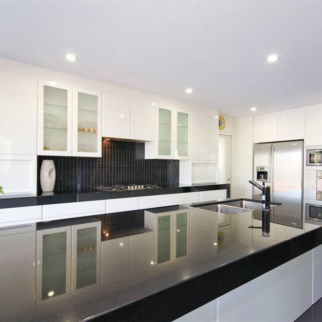 Venezia Stone Гранит Absolute Black Полоса 30Mm