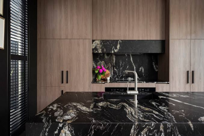 Venezia Stone Гранит Titanium Nord Полоса 30Mm