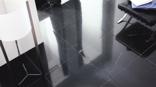 Venezia Stone EXTRA Мрамор Negro Marquina Extra 20Mm