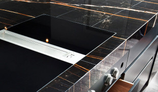 Venezia Stone Мрамор Sahara Noir 18Mm