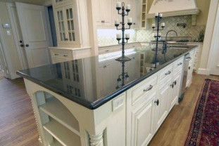 Venezia Stone Гранит Absolute Black Полоса 20Mm