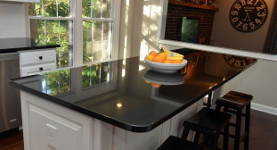 Venezia Stone Гранит Absolute Black Полоса 30Mm