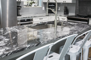 Venezia Stone Гранит Paradiso Marquina Полоса 20Mm