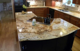 Venezia Stone Гранит Alaska Gold Слэбы 300x195